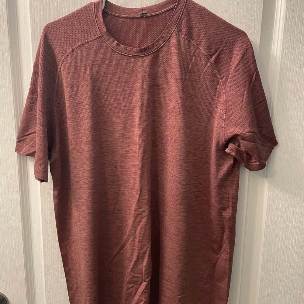 LOT of THREE LIKE NEW LULULEMON SHIRTS